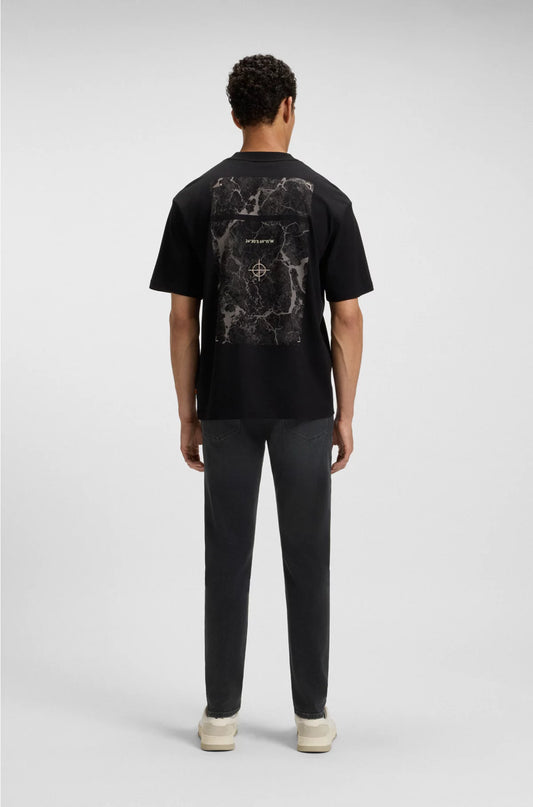 TAPERED-FIT JEANS IN BLACK COMFORT-STRETCH DENIM