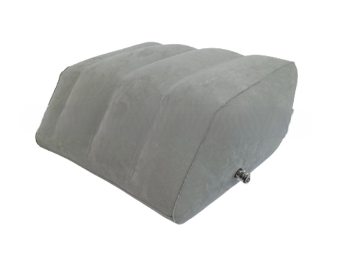 🛏️Inflatable leg pillows on the bed to prevent varicose veins