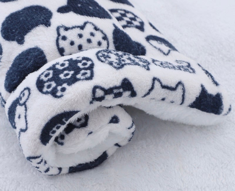 🔥Limited stock available 50% OFF🔥🐾Hot Sale BUY 1 GET 1 FREE🐱2025 New Upgraded Super Cosy Calming Pet Blanket