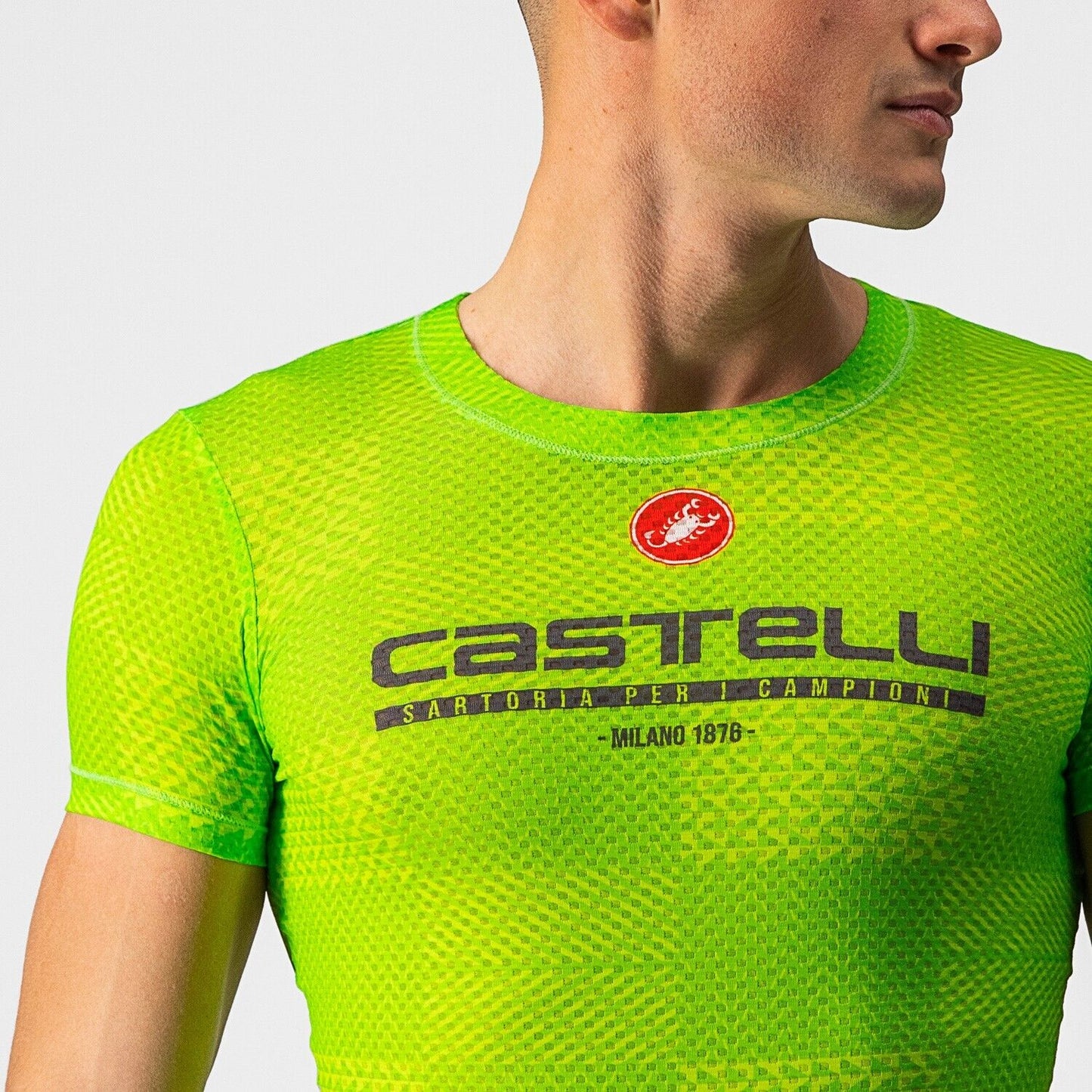 PRO MESH SHORT SLEEVE Base Layer : ELECTRIC LIME