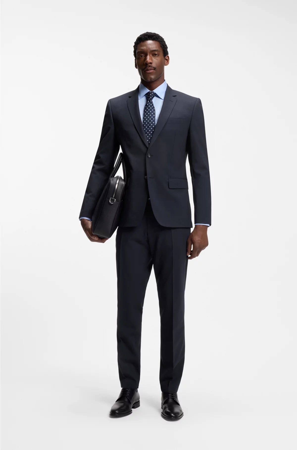TWO-PIECE SLIM-FIT SUIT IN STRETCH VIRGIN WOOL